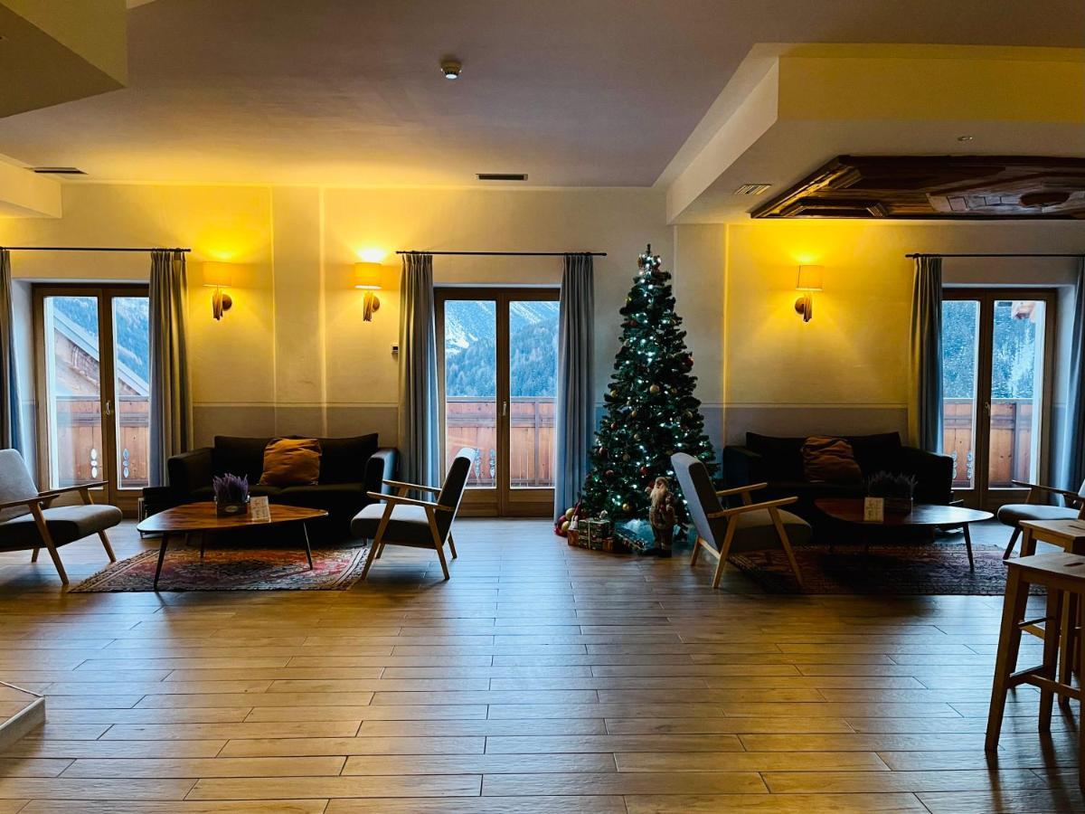Hotel San Carlo, Tra Bormio E Livigno イゾラッチャ エクステリア 写真