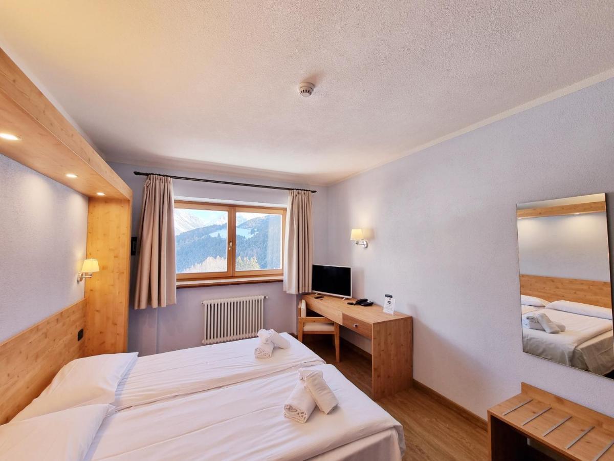 Hotel San Carlo, Tra Bormio E Livigno イゾラッチャ エクステリア 写真
