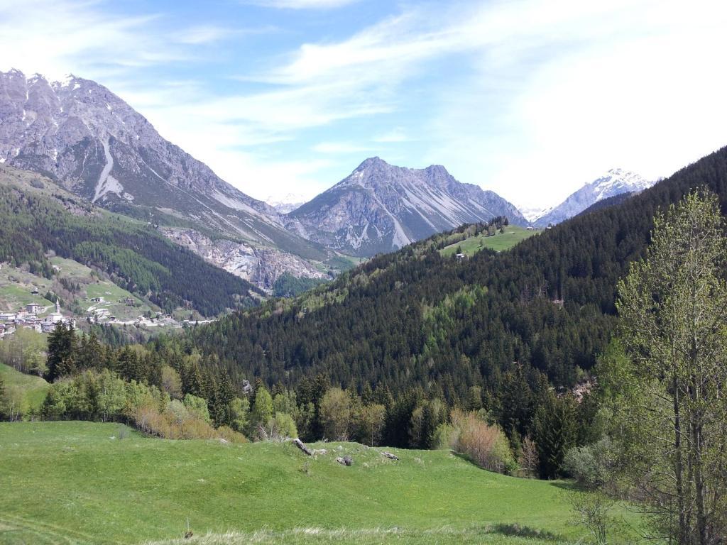 Hotel San Carlo, Tra Bormio E Livigno イゾラッチャ エクステリア 写真