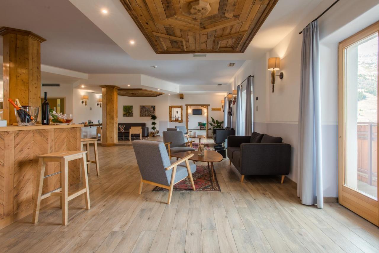 Hotel San Carlo, Tra Bormio E Livigno イゾラッチャ エクステリア 写真