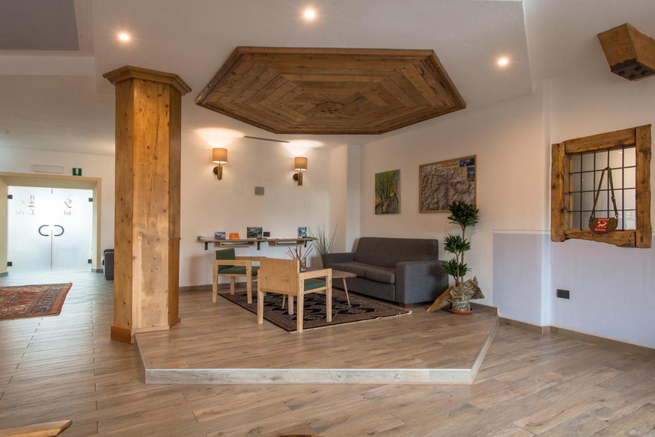 Hotel San Carlo, Tra Bormio E Livigno イゾラッチャ エクステリア 写真