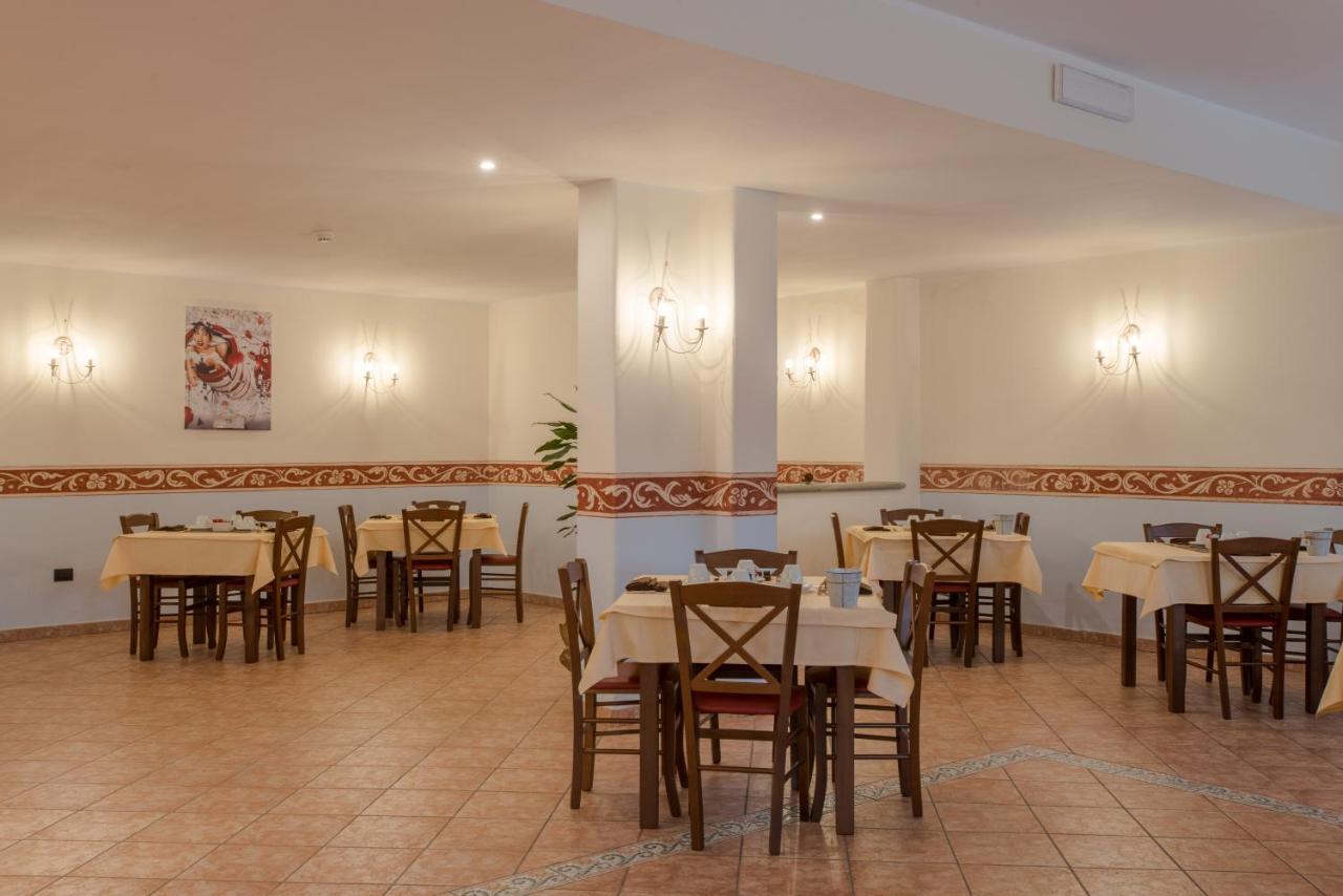 Hotel San Carlo, Tra Bormio E Livigno イゾラッチャ エクステリア 写真