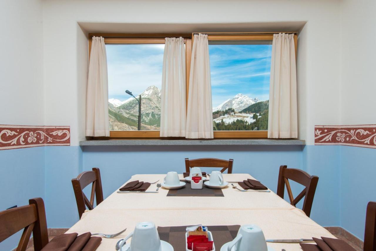 Hotel San Carlo, Tra Bormio E Livigno イゾラッチャ エクステリア 写真