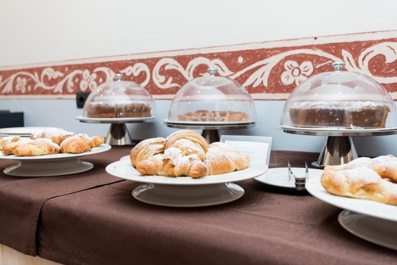 Hotel San Carlo, Tra Bormio E Livigno イゾラッチャ エクステリア 写真