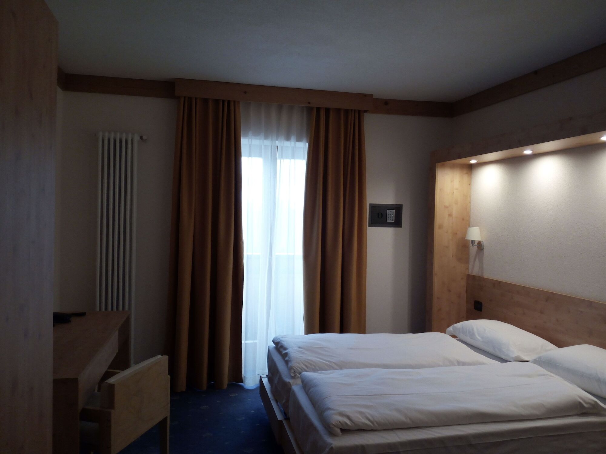 Hotel San Carlo, Tra Bormio E Livigno イゾラッチャ エクステリア 写真